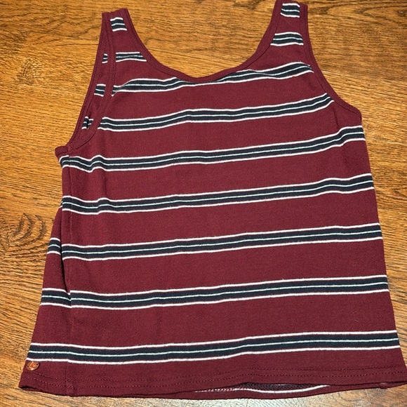 Women’s Volcom tank - Picture 3 of 5